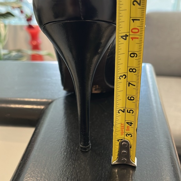 STUART WEITZMAN  LEATHER SHOES - Picture 10 of 10